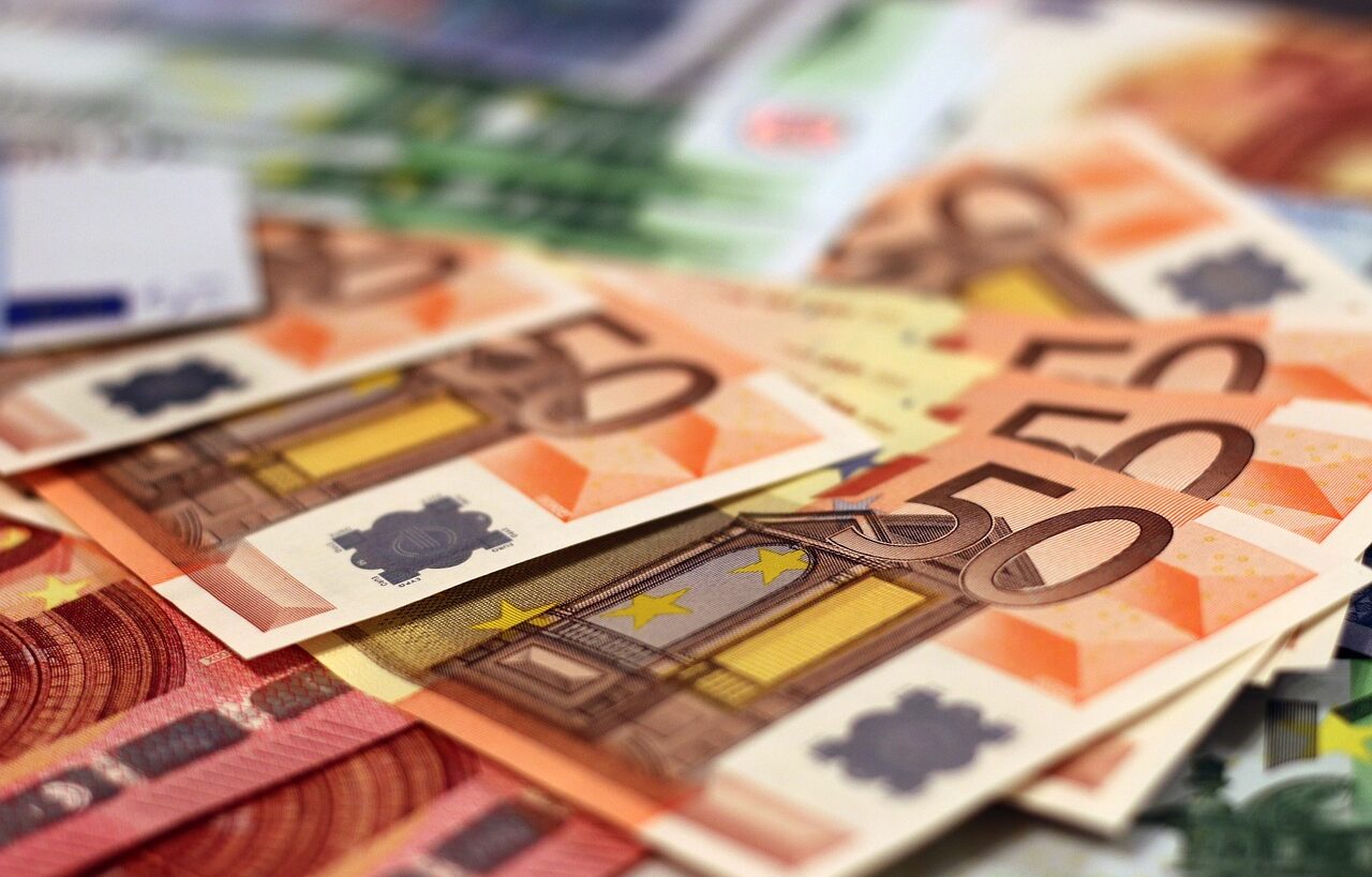 Της πήραν 8.700 ευρώ για δήθεν χειρουργείο της κόρης της.
